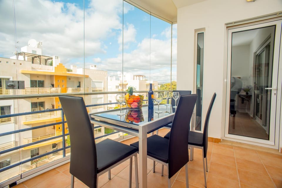 BBQ facilities, Balcony/Terrace, Dining area