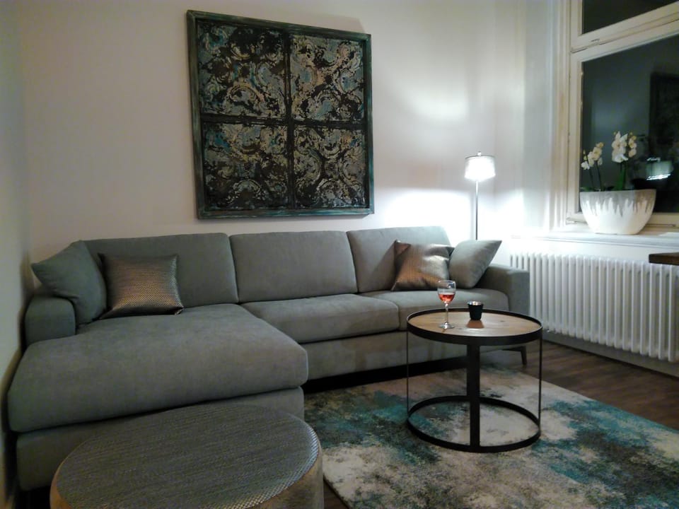 Living room, Photo of the whole room