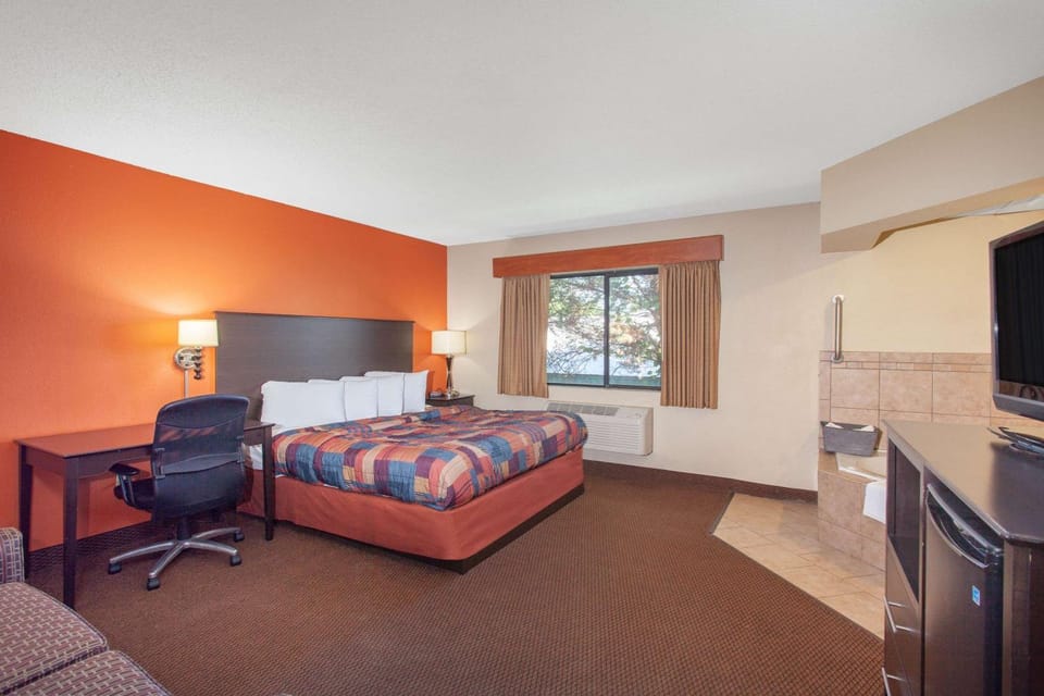 Photo of the whole room, On site
