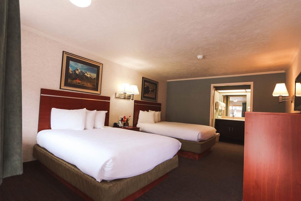 Activities, Fishing, Business facilities, Area and facilities, Buffet breakfast, Parking, internet, locker