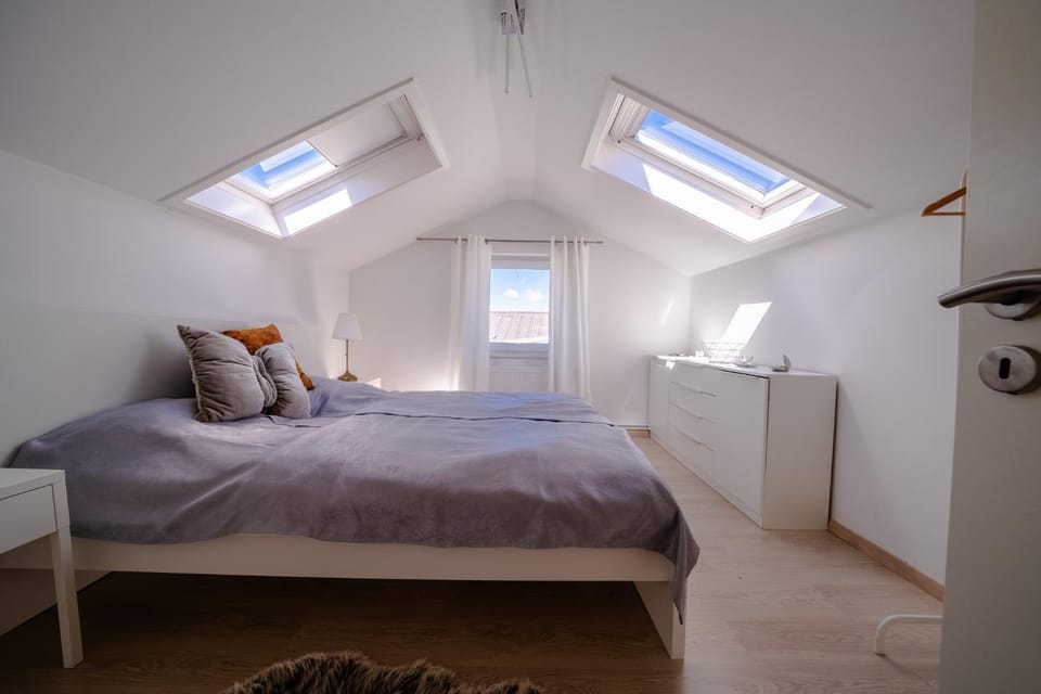 Aurora Schaar 1, 120qm, WiFi, Maisonette, Modern,2 Schlafzimmer, 1 Wohnzimmer Apartment in Wilhelmshaven