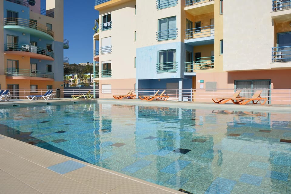 Pool view, Swimming pool, sunbed