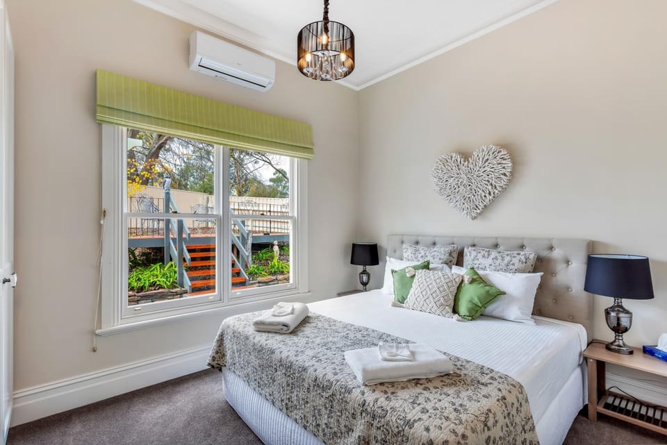 Grandview Accommodation - The Flaxley Apartments Apartment in Mount Barker