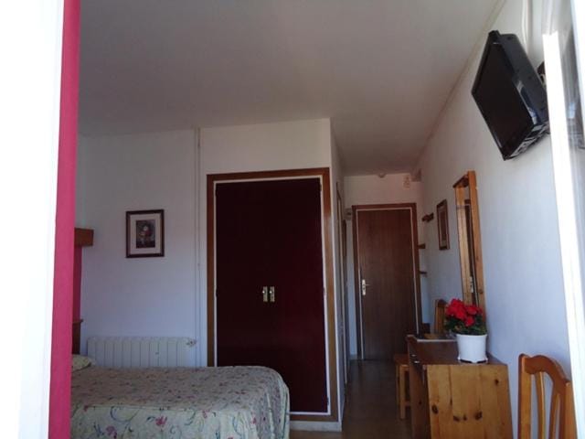Hostal Magnolia Bed and Breakfast in Lloret de Mar