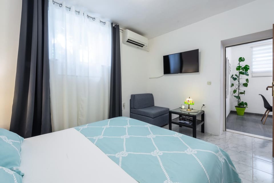 TV and multimedia, Bedroom