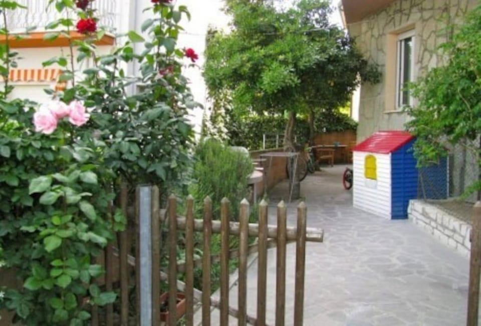 Appartamento al piano terra a Gabbice mare per grande compania Apartment in Gabicce Mare