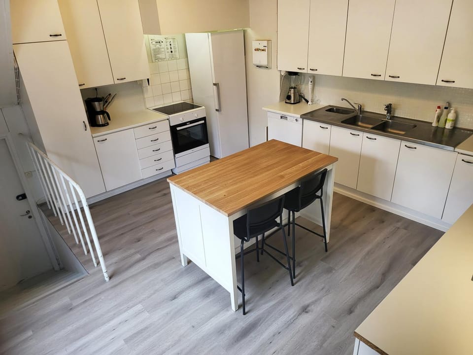 Coffee/tea facilities, Kitchen or kitchenette, dishwasher, minibar, pet friendly, stove, toaster, kitchen