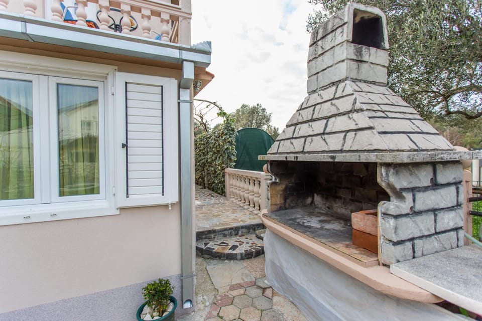 Apartmani M I R J A N A Apartment in Šibenik-Knin County, Croatia