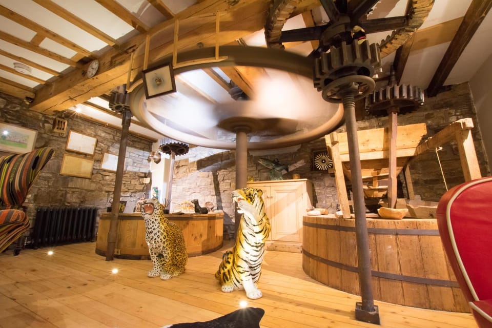 Living room, Internal: Not applicable to any particular room