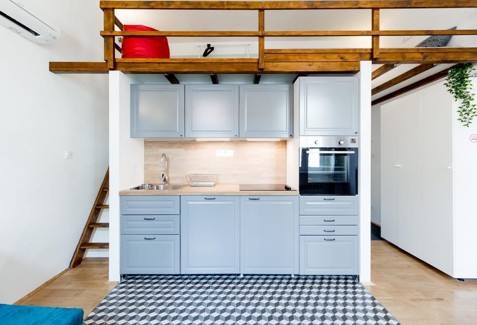 Kitchen or kitchenette, oven, stove, kitchen