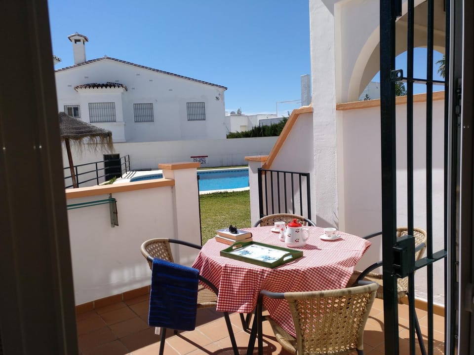 Patio, Garden, Balcony/Terrace, Swimming pool