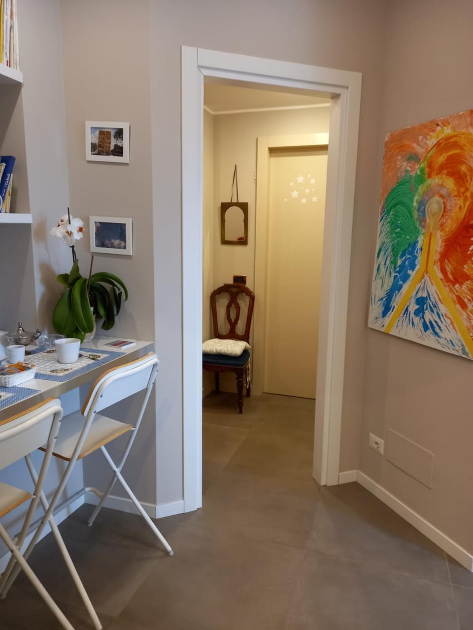 Seating area, Dining area
