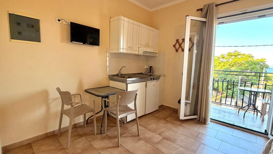 TV and multimedia, View (from property/room), Balcony/Terrace, Kitchen or kitchenette, Dining area