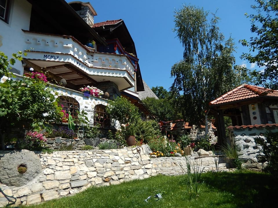 Property building, Garden, Garden