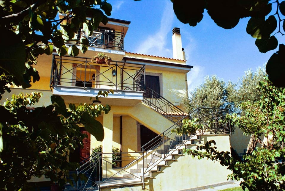 Facade/entrance, Drinks
