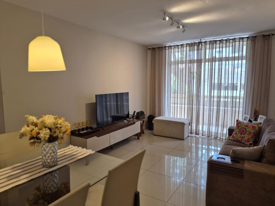 Apartamento em Niterói Excelente Localização - Boa Viagem Apartment in Niterói