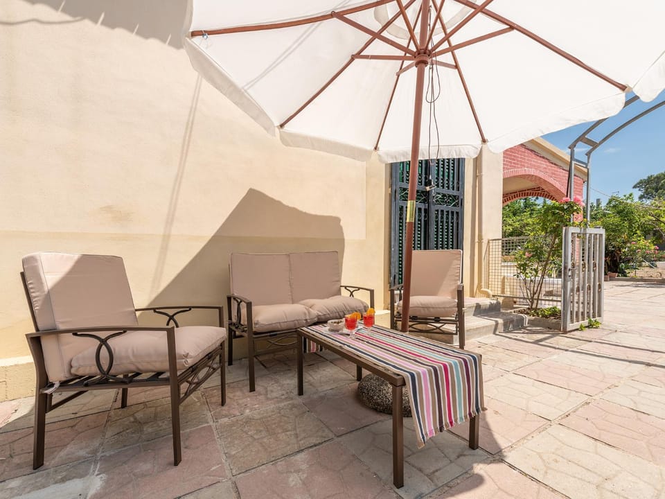 View (from property/room), Balcony/Terrace