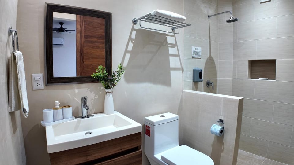 Shower, Bathroom, towels