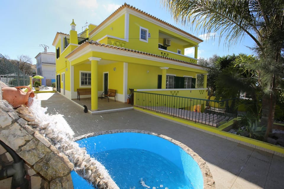 Property building, Day