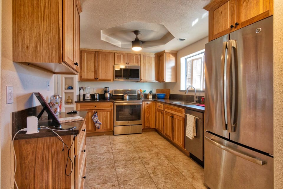 Kitchen or kitchenette, Kitchen or kitchenette