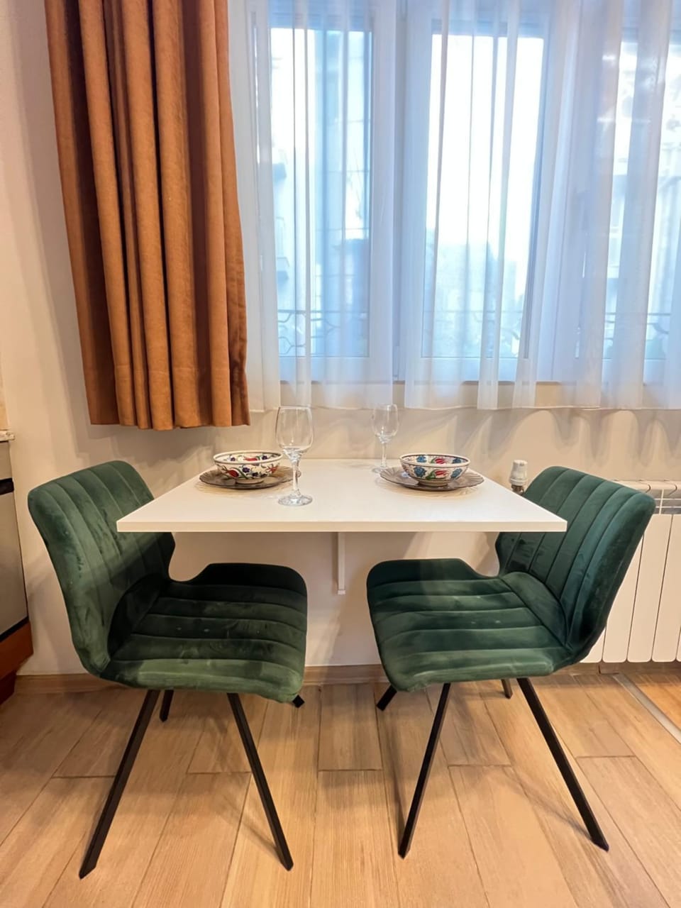 Seating area, Dining area
