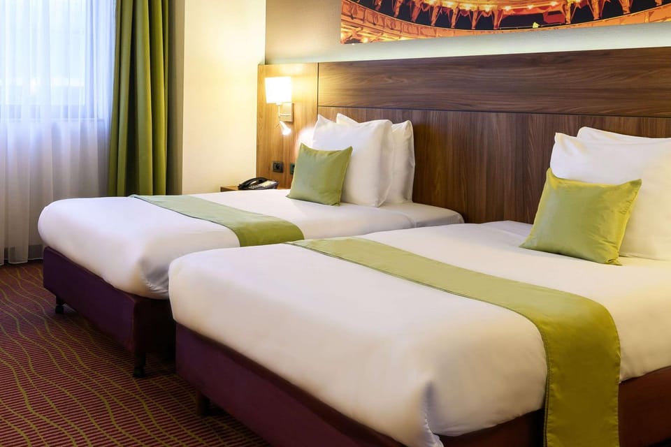 Photo of the whole room, On site