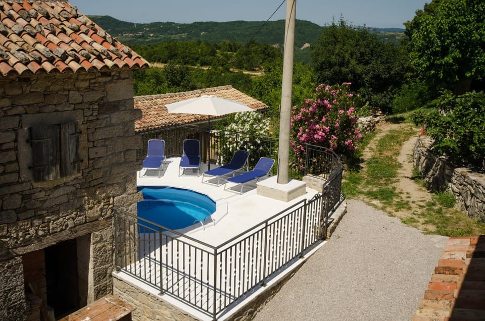 Neighbourhood, Natural landscape, Balcony/Terrace, Pool view, Swimming pool, Swimming pool, sunbed