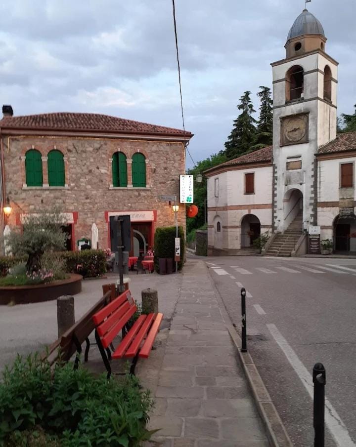 Property building, Location