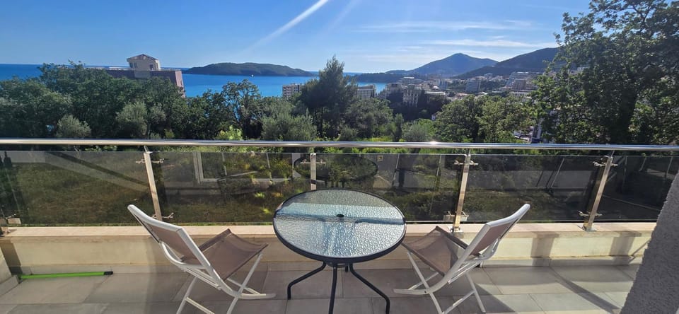 Balcony/Terrace, Mountain view, Sea view