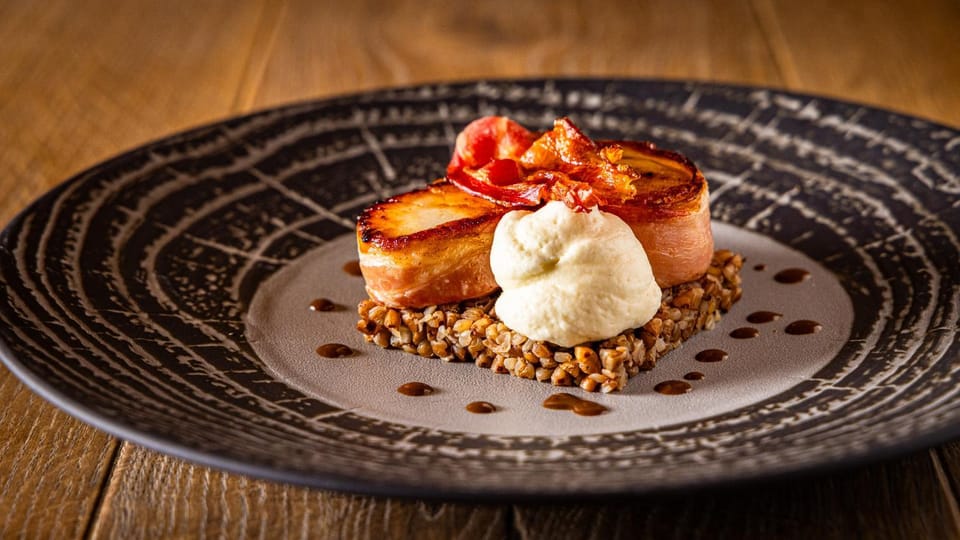 Restaurant/places to eat, Food