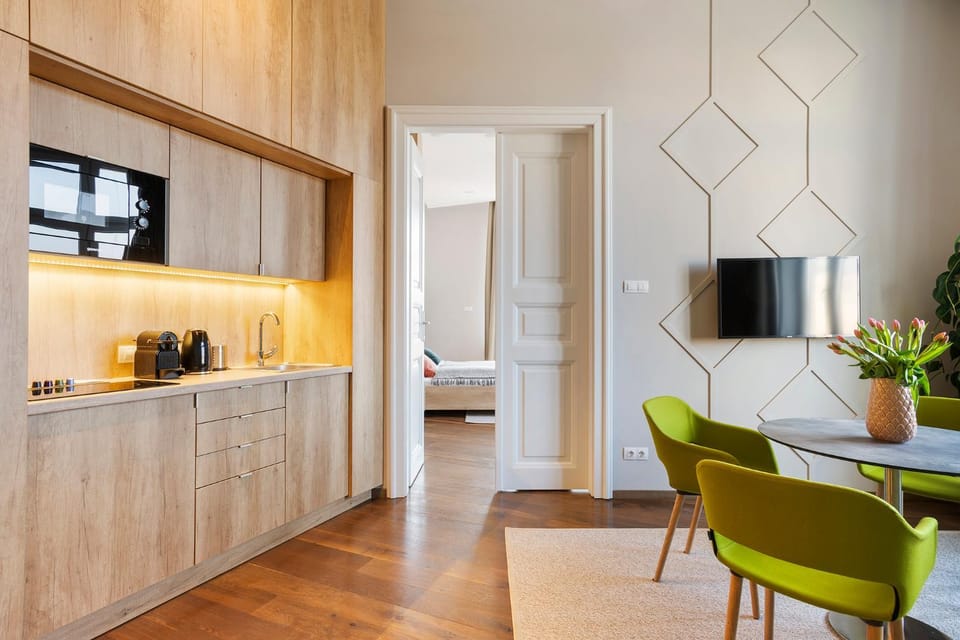Communal lounge/ TV room, TV and multimedia, Kitchen or kitchenette, Living room, Seating area, Dining area