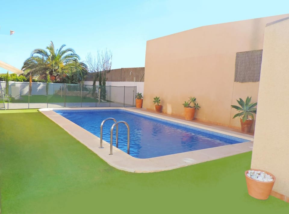 Patio, Garden, Swimming pool