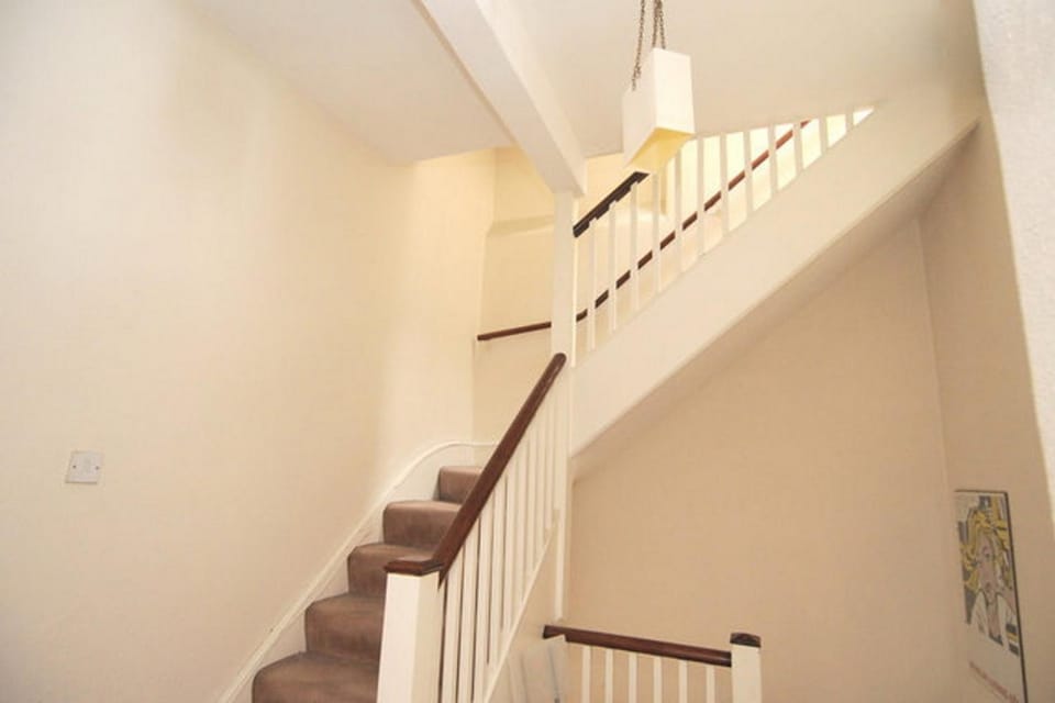 Great Loft & Location by Belsize Park tube Apartment in London Borough of Camden