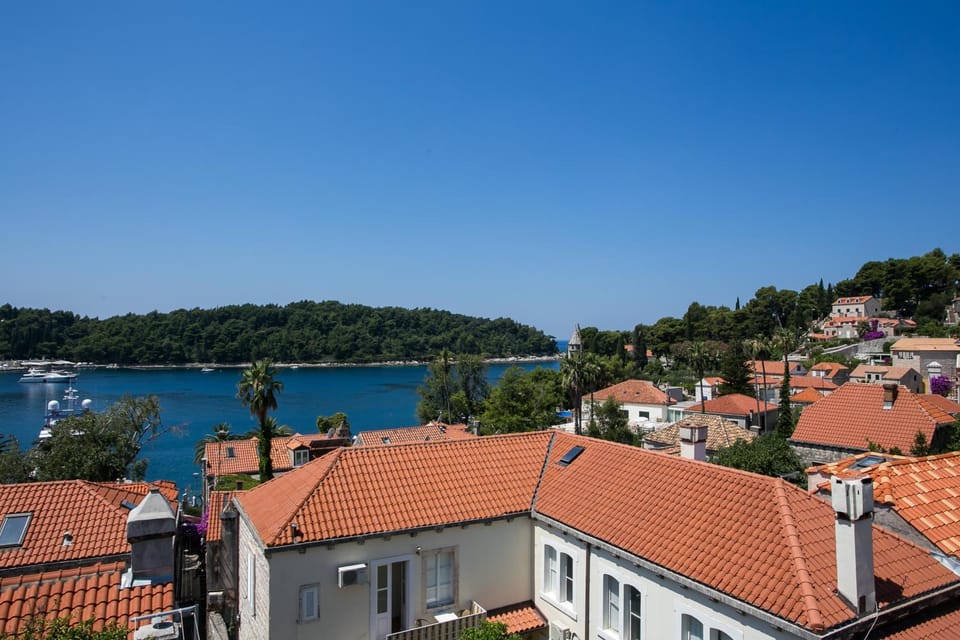 Neighbourhood, Natural landscape, Sea view