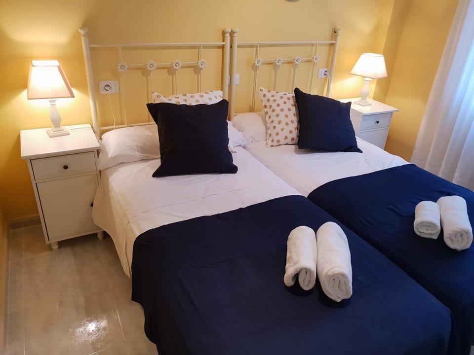 Photo of the whole room, Decorative detail, Sea view