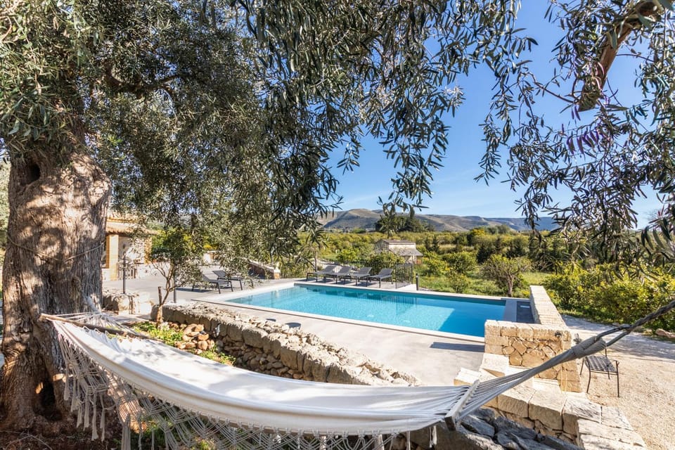 Pool view, Area and facilities