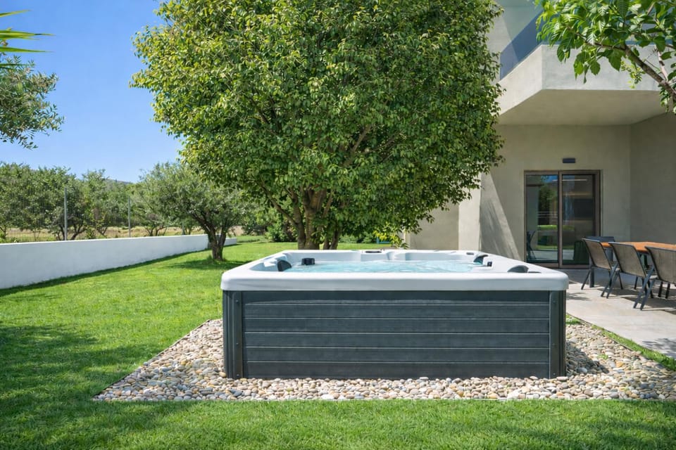 Luxury Villa Marian with Private Pool and Jacuzzi near the Beach of Georgioupoli Villa in Crete