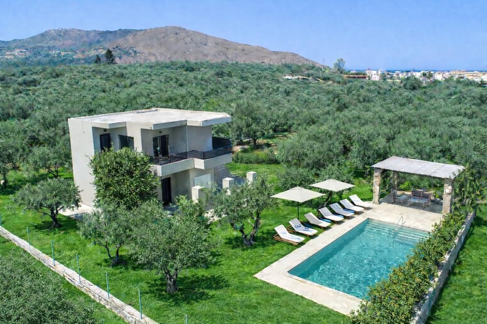 Luxury Villa Marian with Private Pool and Jacuzzi near the Beach of Georgioupoli Villa in Crete