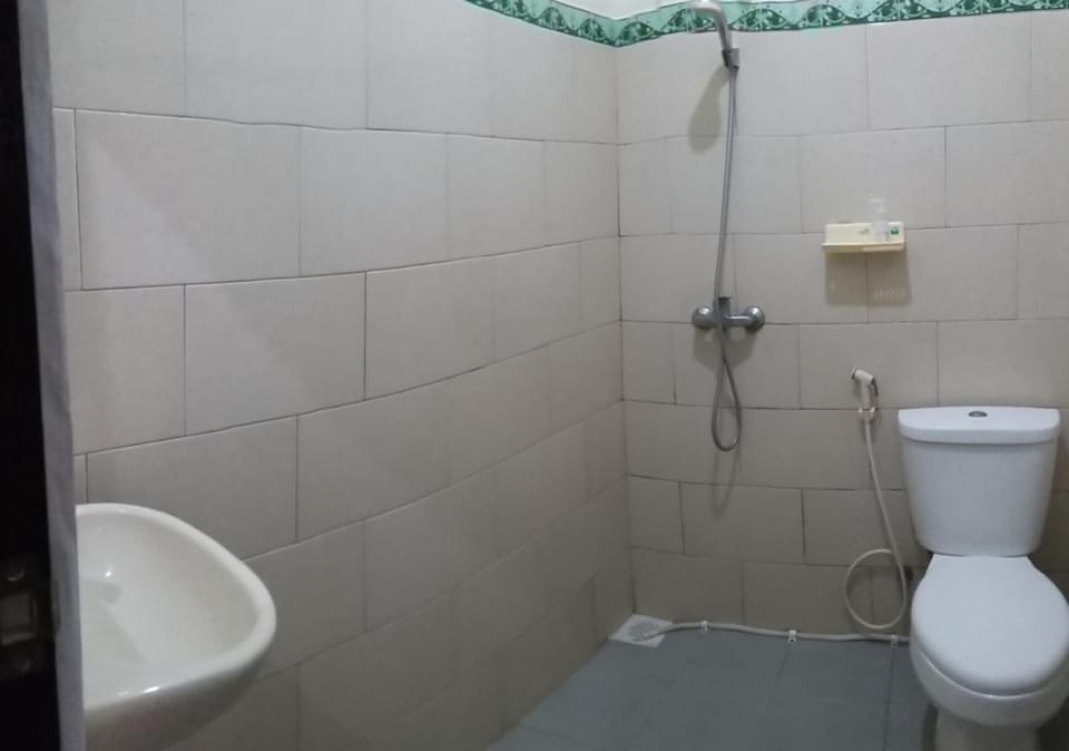 Erwin's Guest Room Bed and Breakfast in Denpasar