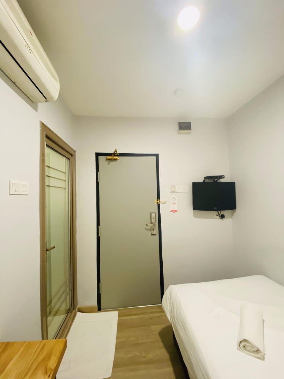 TV and multimedia, air conditioner
