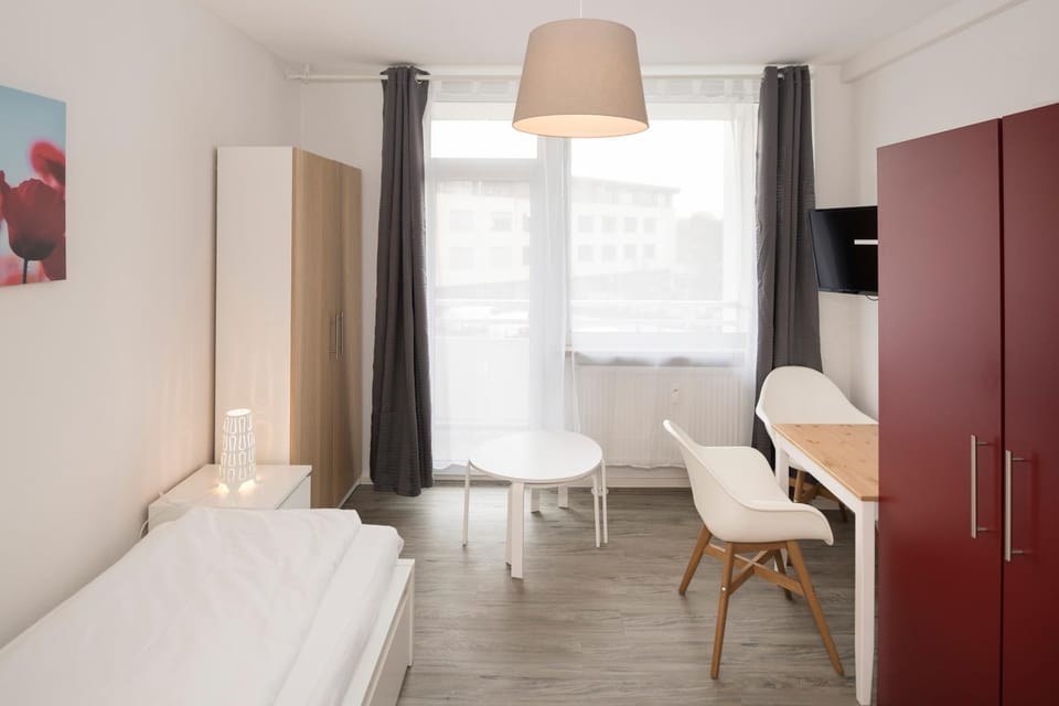 TV and multimedia, Balcony/Terrace, Kitchen or kitchenette, Living room, Seating area, Dining area, Bedroom