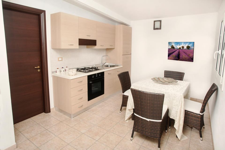 Kitchen or kitchenette, Living room, Dining area, Area and facilities