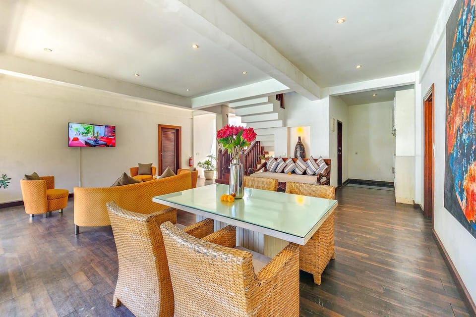Property building, Seating area