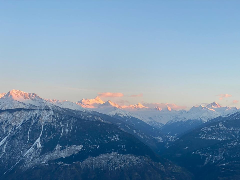 Crans-Montana Stunning Southview Flat Apartment in Crans-Montana