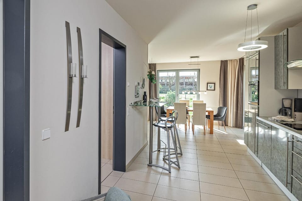 Kitchen or kitchenette, Dining area, minibar, pet friendly, stove