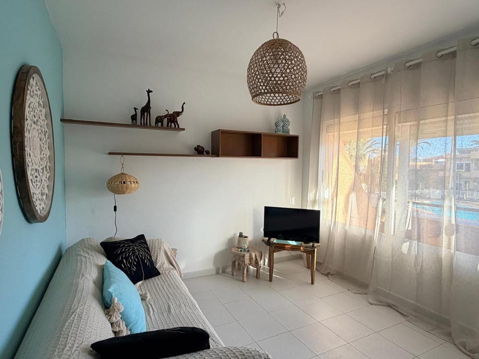 TV and multimedia, Living room, Seating area