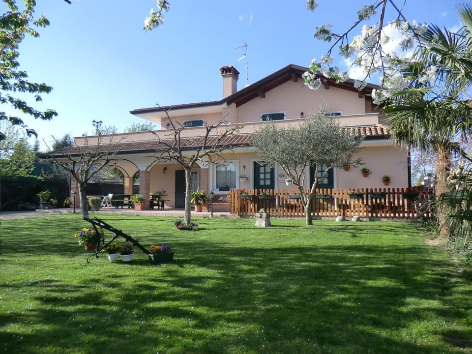 Property building, Garden