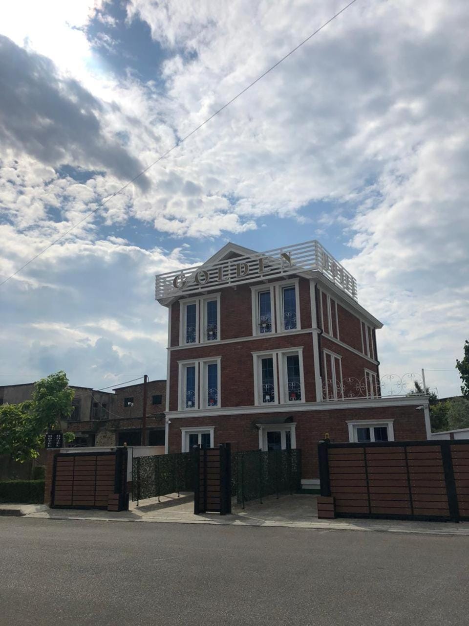 Property building, Day