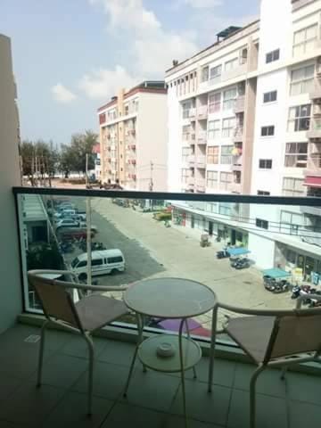 Grandblue Condo 410 Apartment in Chon Buri Changwat