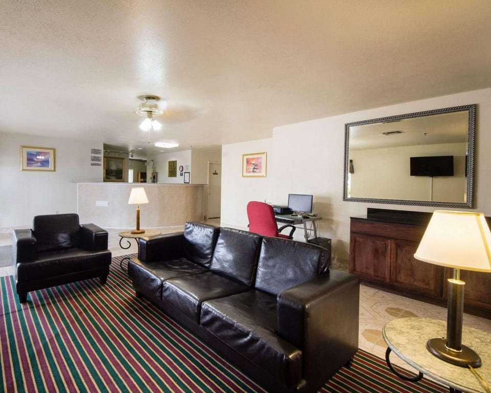 Lobby or reception, On site